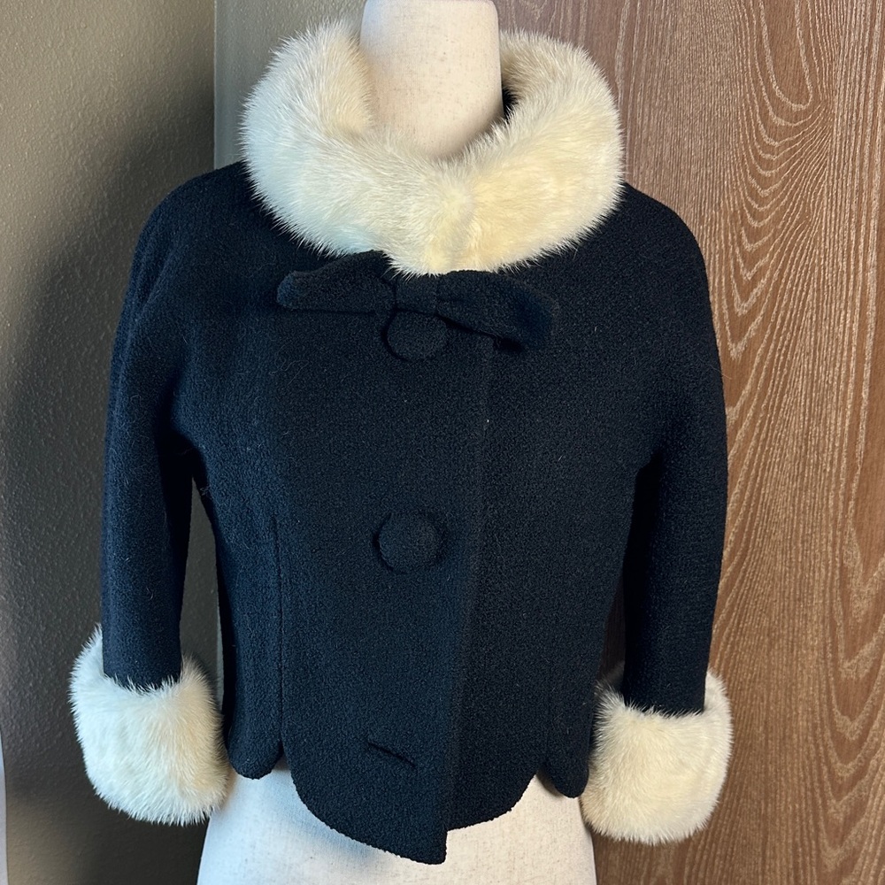 Elegant Black Jacket with Fur Trim